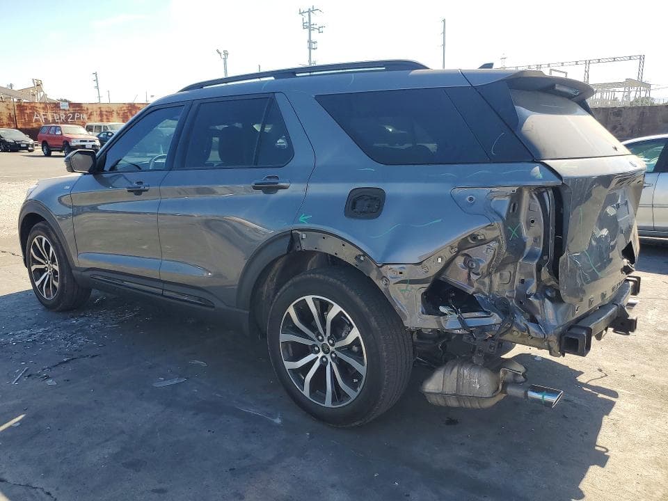 2022 FORD EXPLORER ST-LINE 2