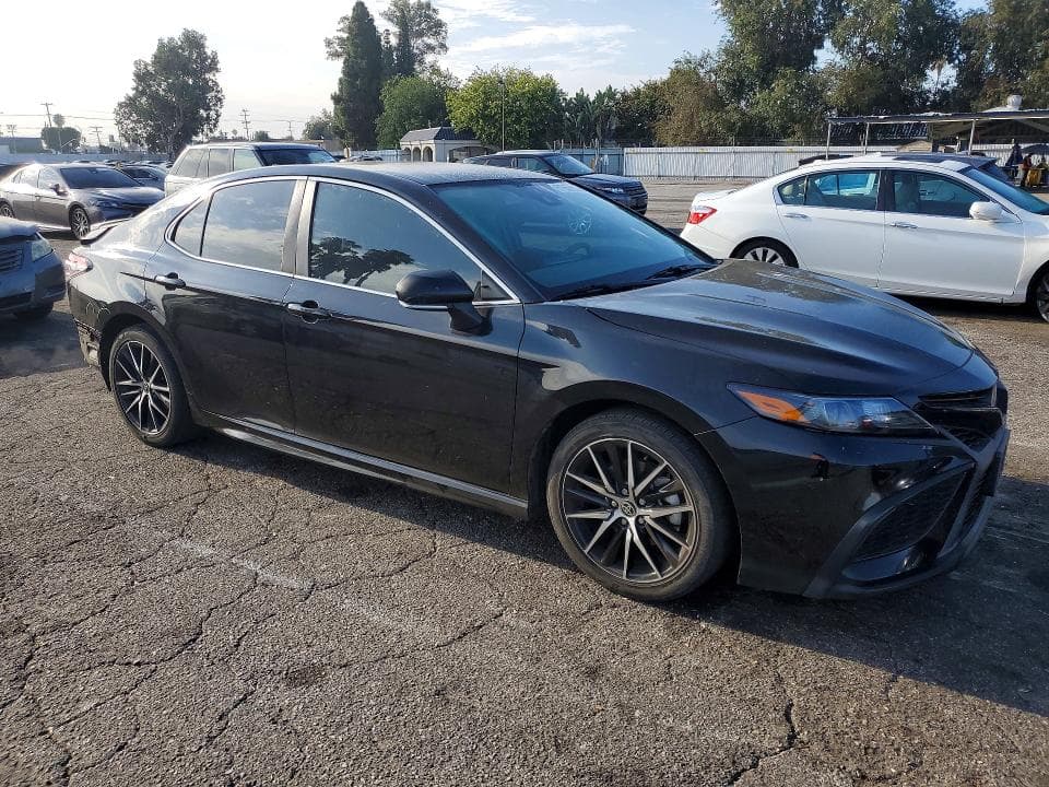 2023 TOYOTA CAMRY SE 4