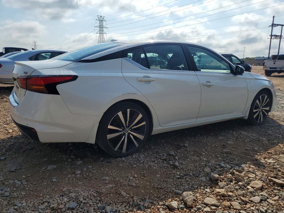 2022 NISSAN ALTIMA SR SR 3