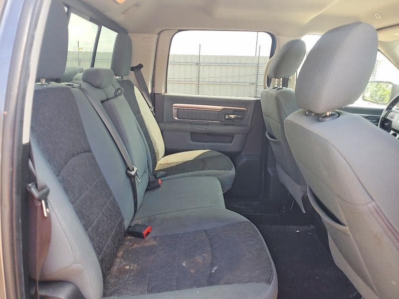 2020 RAM 1500 CLASSIC SLT 10