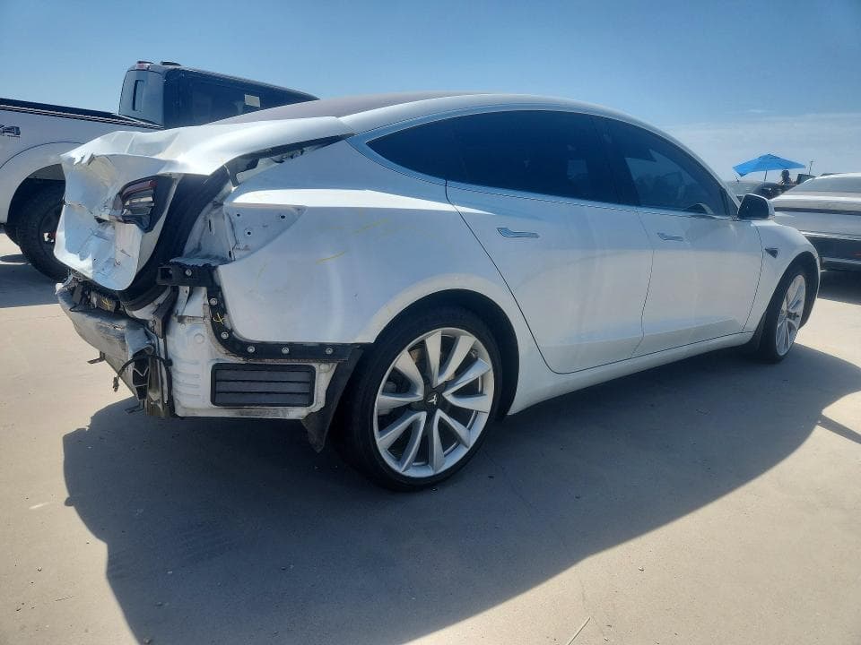 2018 TESLA MODEL 3 3