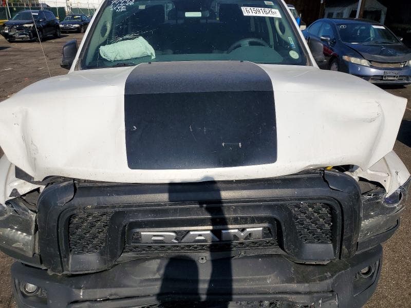 2019 RAM 1500 CLASSIC SLT 11