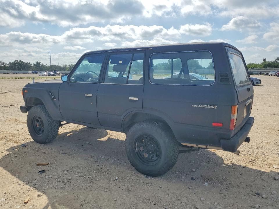 1985 TOYOTA LAND CRUISER FJ60 2
