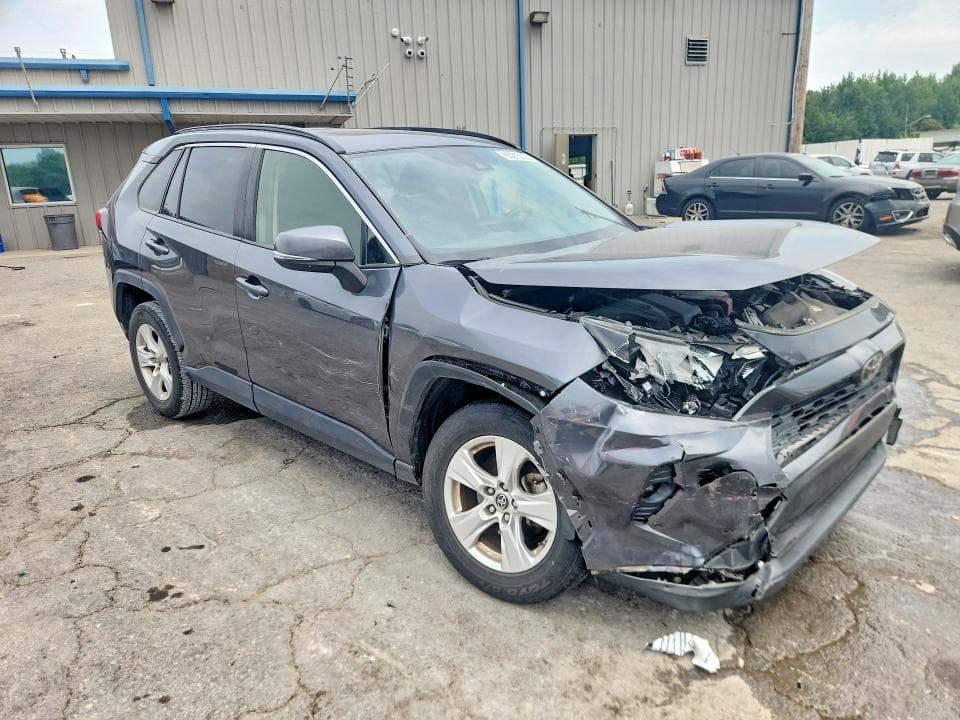 2019 TOYOTA RAV4 XLE 4
