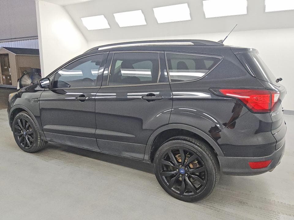 2019 FORD ESCAPE SE 2