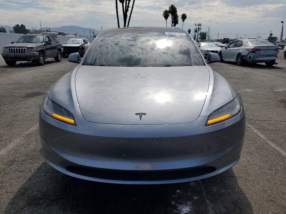 2026 TESLA MODEL 3 5