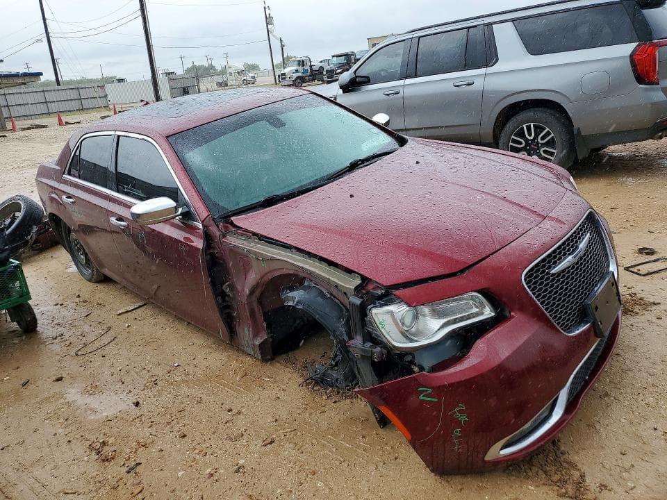 2020 CHRYSLER 300 LIMITED 4