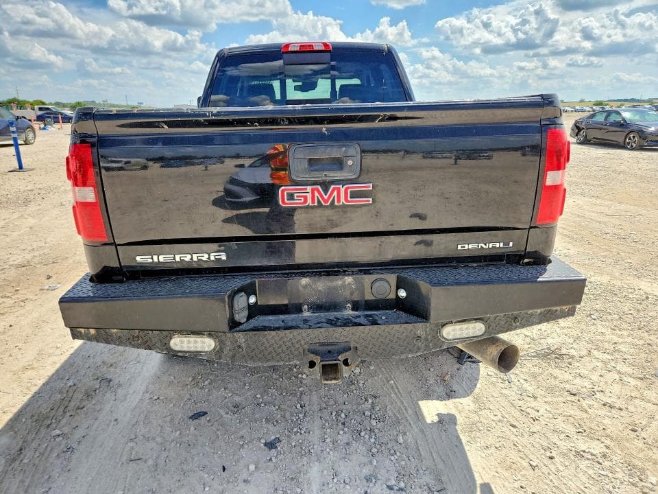 2018 GMC SIERRA K2500 DENALI 6