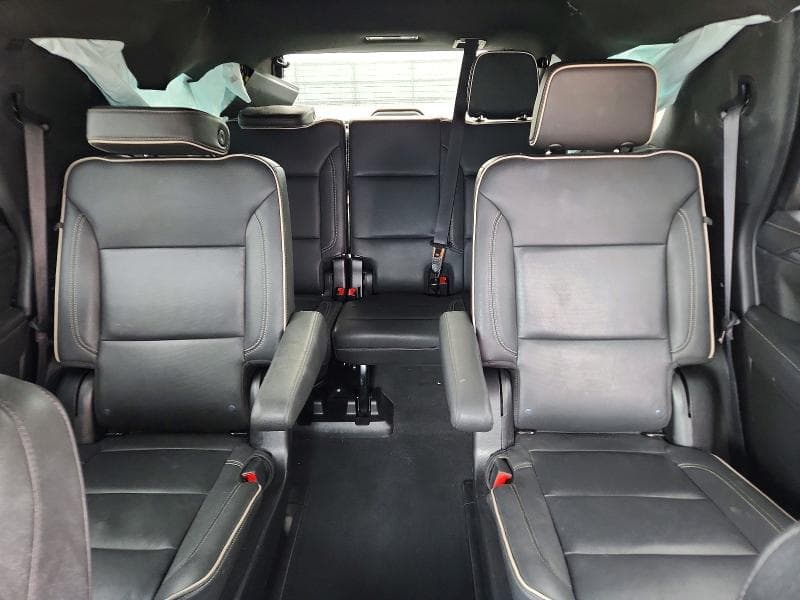 2022 GMC YUKON SLT 10