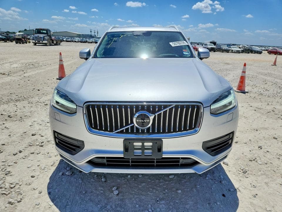 2021 VOLVO XC90 T5 MOMENTUM 5