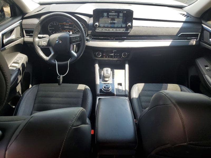 2024 MITSUBISHI OUTLANDER SE 8