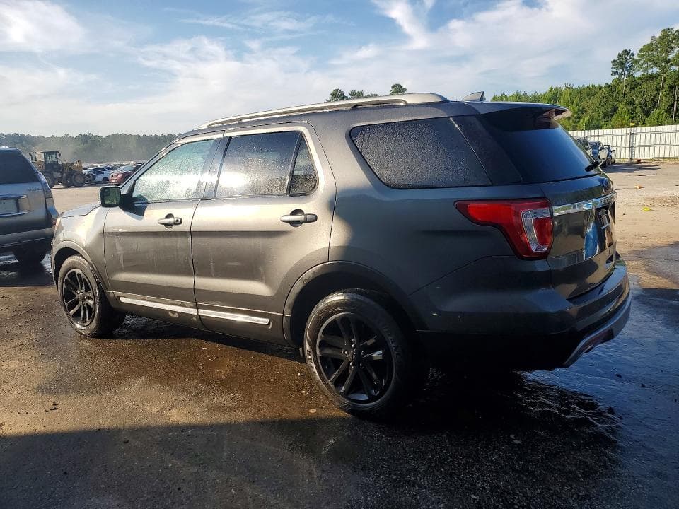 2017 FORD EXPLORER XLT 2
