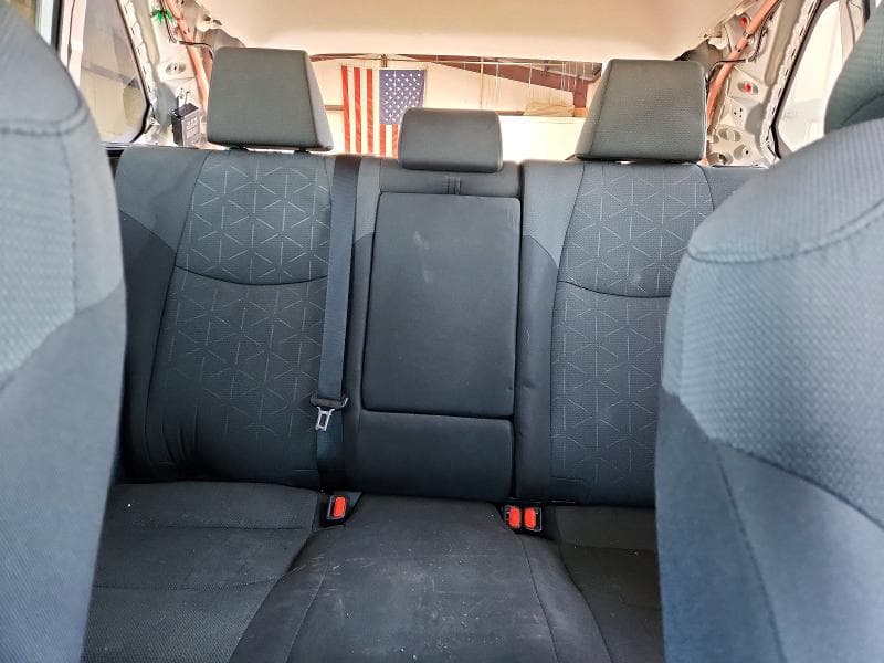 2019 TOYOTA RAV4 XLE 10