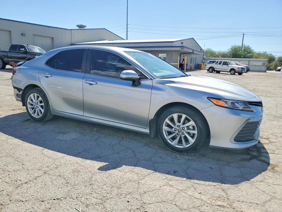 2023 TOYOTA CAMRY LE 4