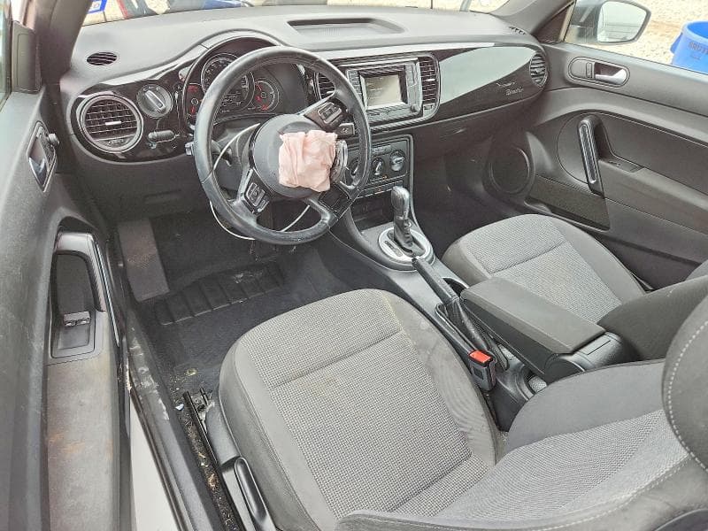 2017 VOLKSWAGEN BEETLE 1.8T 8