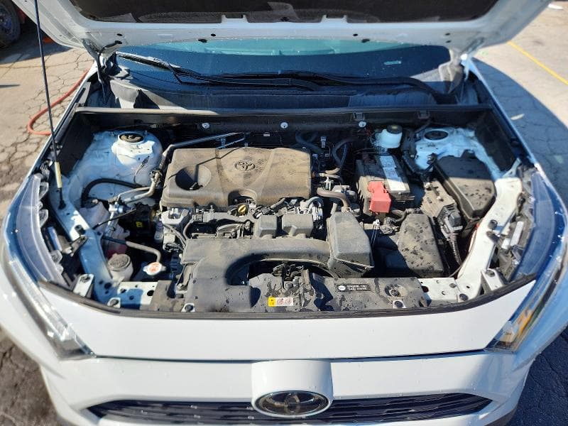 2023 TOYOTA RAV4 LE 12
