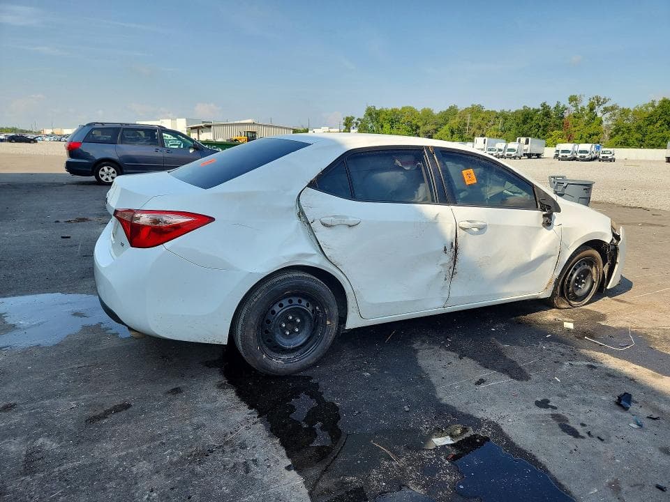 2019 TOYOTA COROLLA LE 3