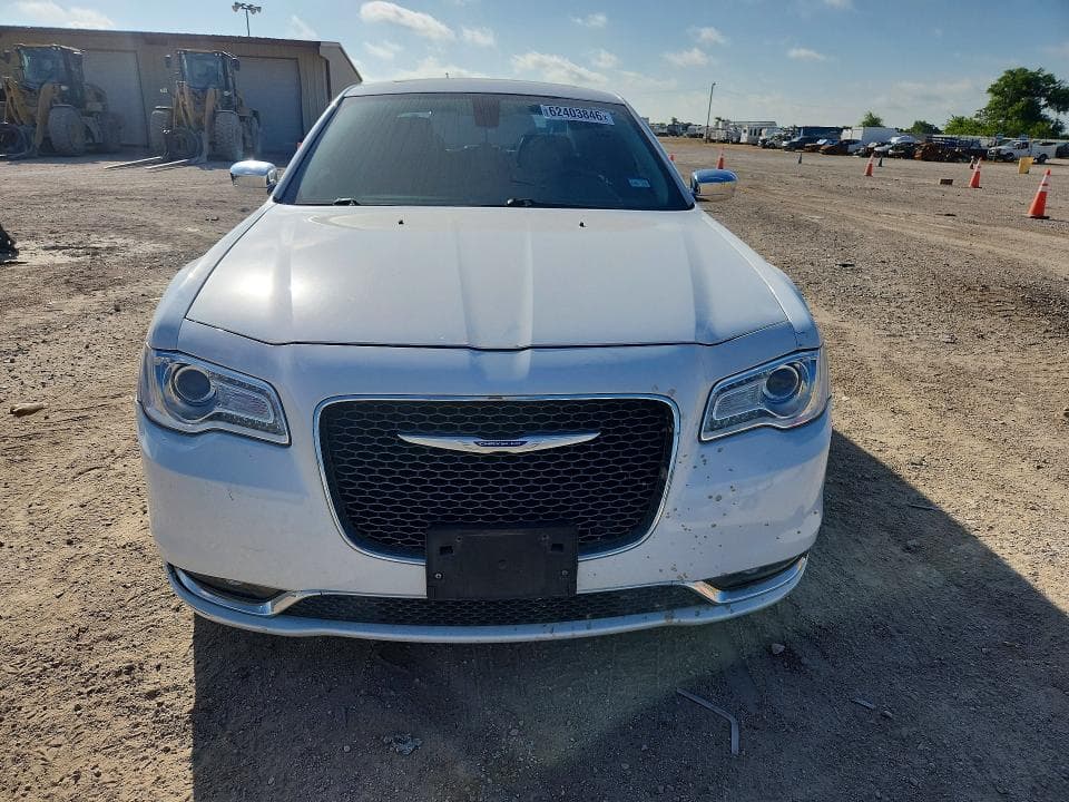 2019 CHRYSLER 300 LIMITED 5