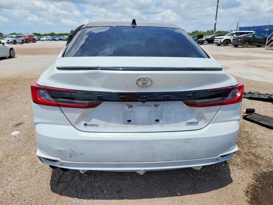 2025 TOYOTA CAMRY XSE 6