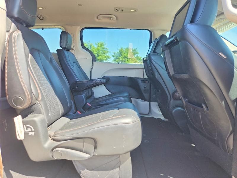 2019 CHRYSLER PACIFICA TOURING L PLUS 11