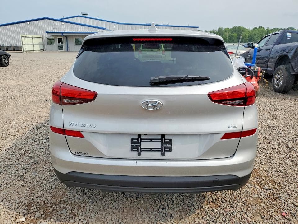 2020 HYUNDAI TUCSON SE 6