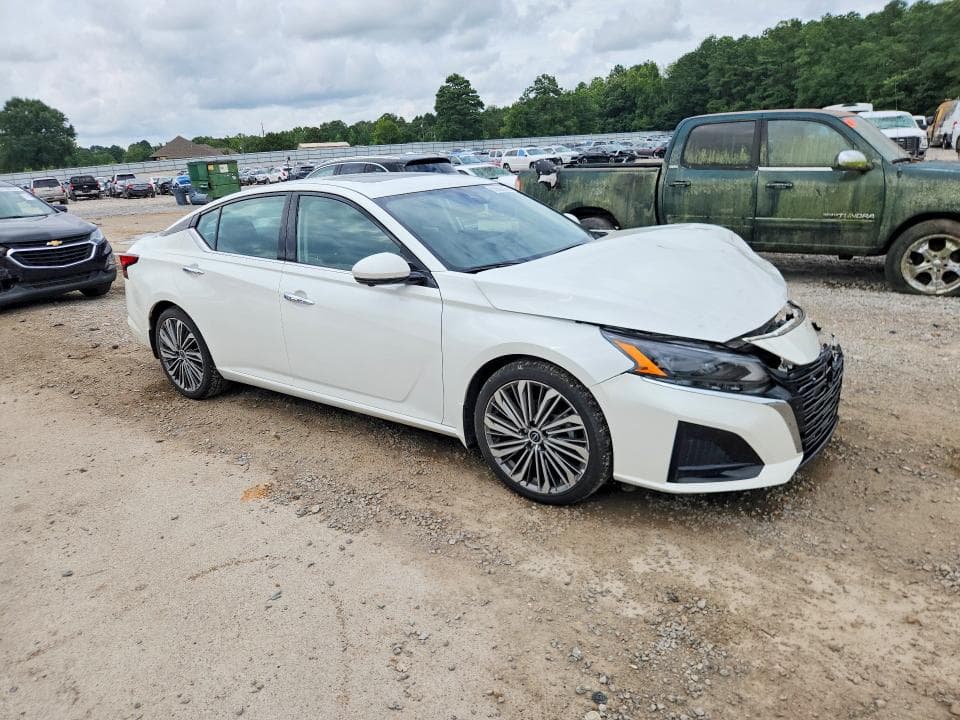 2024 NISSAN ALTIMA SL 4