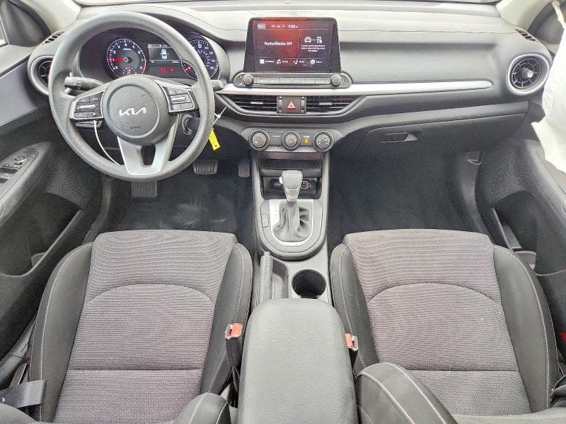 2022 KIA FORTE FE 8