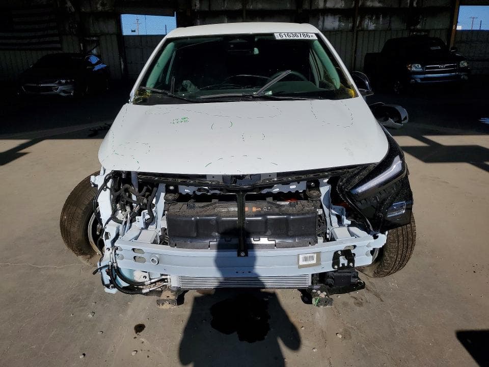 2027 CHEVROLET BOLT LT 5