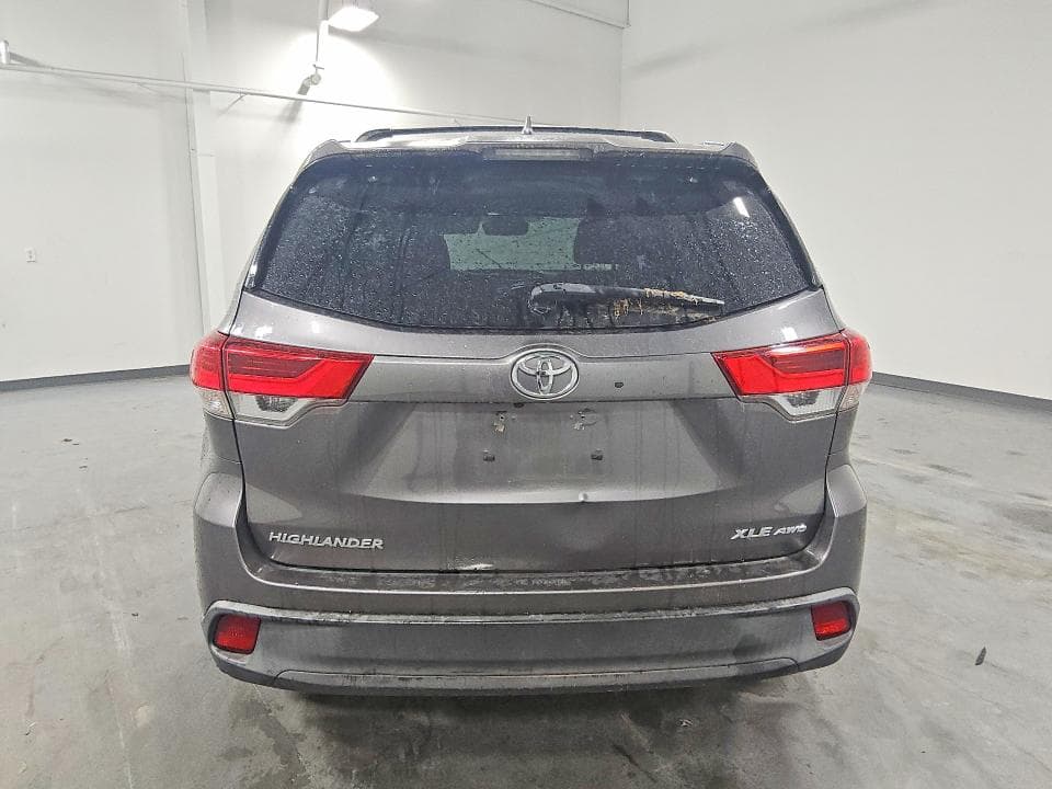 2018 TOYOTA HIGHLANDER XLE 6