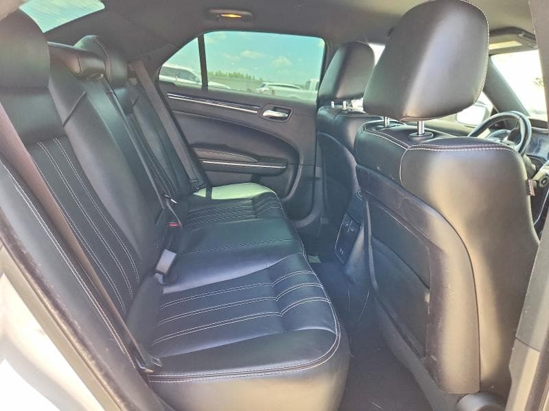 2019 CHRYSLER 300 S 10