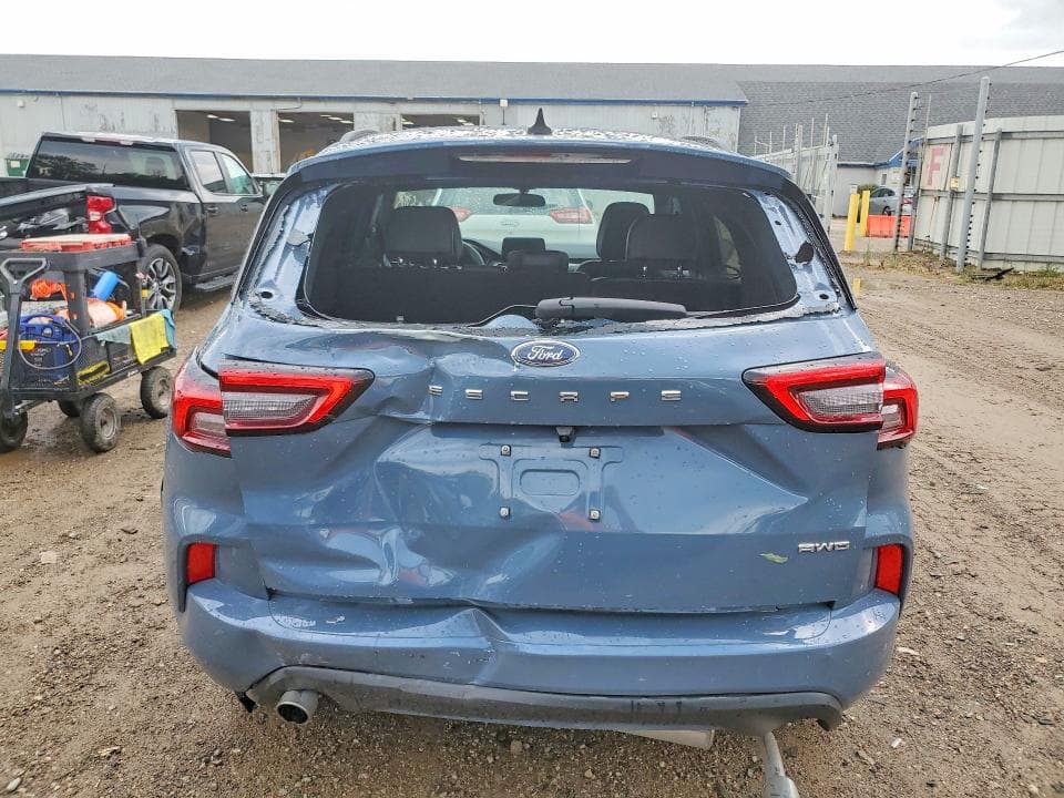 2024 FORD ESCAPE ST LINE 6
