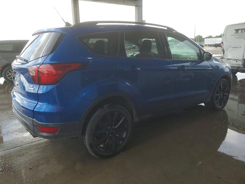 2019 FORD ESCAPE SE 3
