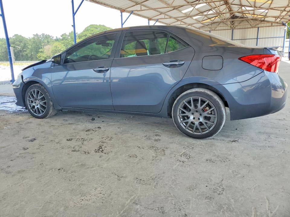 2018 TOYOTA COROLLA SE 2