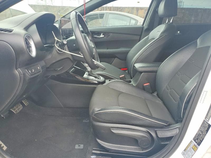2023 KIA FORTE GT LINE 7