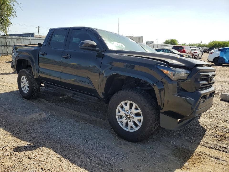 2025 TOYOTA TACOMA SR5 4