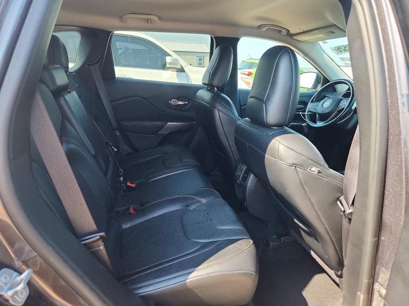 2019 JEEP CHEROKEE LIMITED 11
