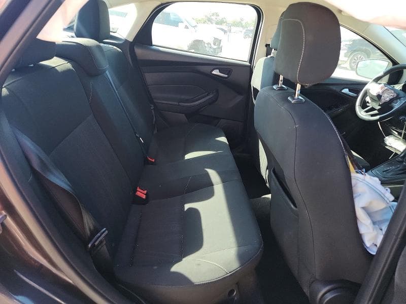 2018 FORD FOCUS SE 10