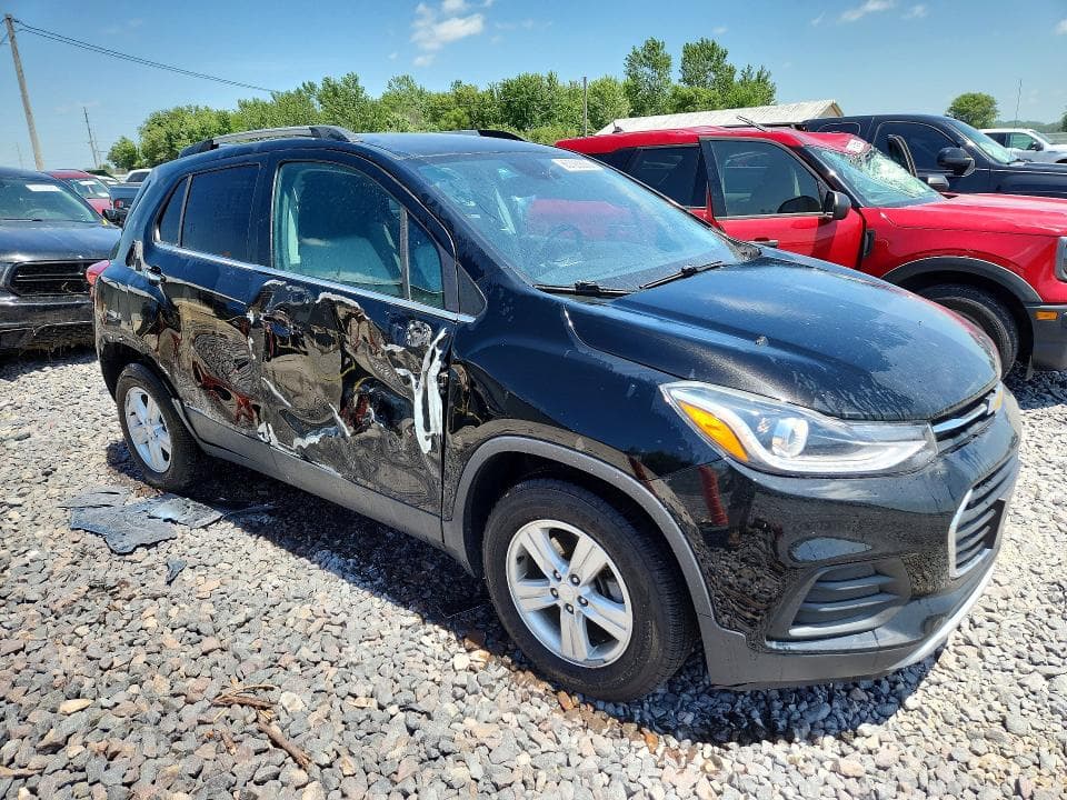 2019 CHEVROLET TRAX 1LT 4