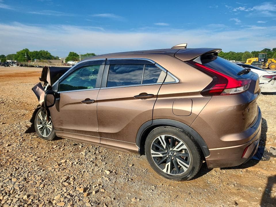 2024 MITSUBISHI ECLIPSE CROSS SE/SEL 2