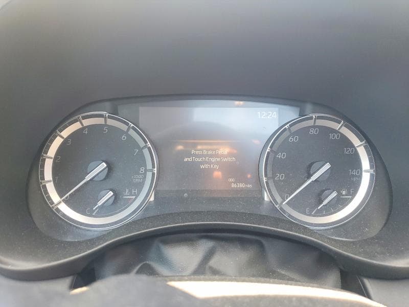 2022 TOYOTA HIGHLANDER XLE 9