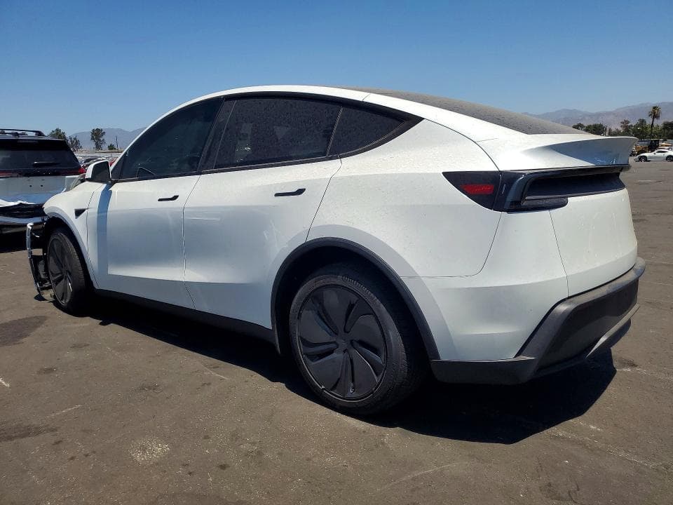 2026 TESLA MODEL Y 2
