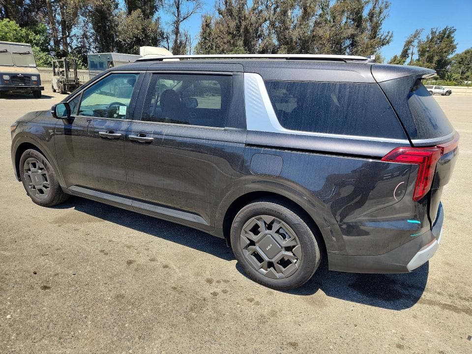 2026 KIA CARNIVAL EX 2