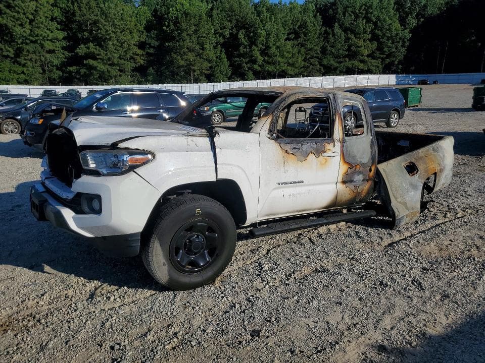 2017 TOYOTA TACOMA SR5 - 1