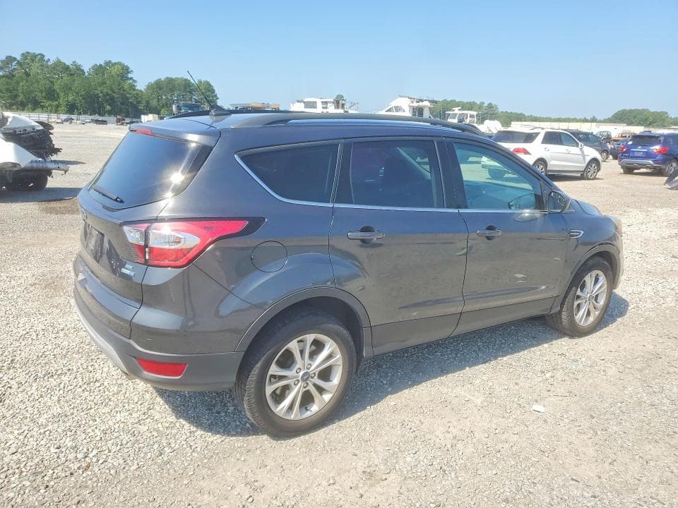 2018 FORD ESCAPE SE 3