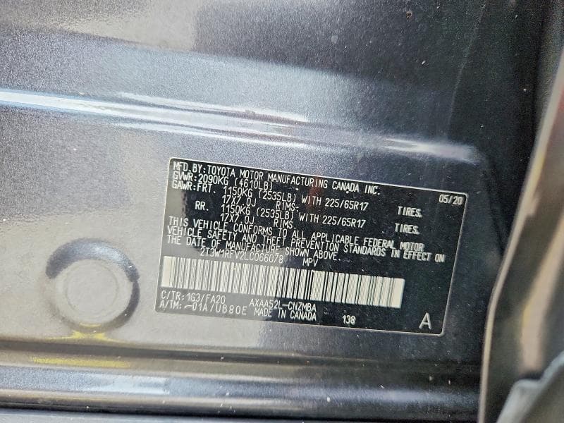 2020 TOYOTA RAV4 XLE 12