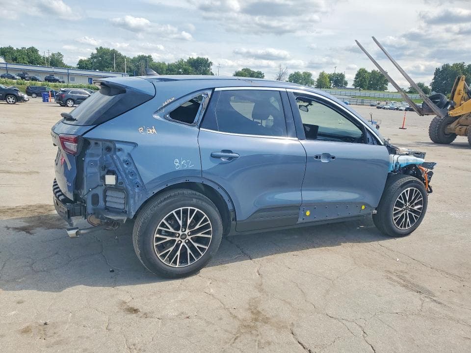 2025 FORD ESCAPE 3