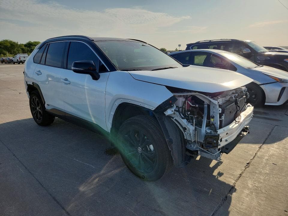 2024 TOYOTA RAV4 XSE 4