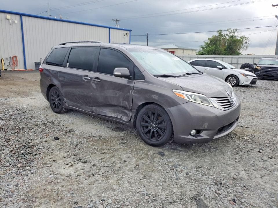 2017 TOYOTA SIENNA LIMITED PREMIUM 7-PASSENGER 4