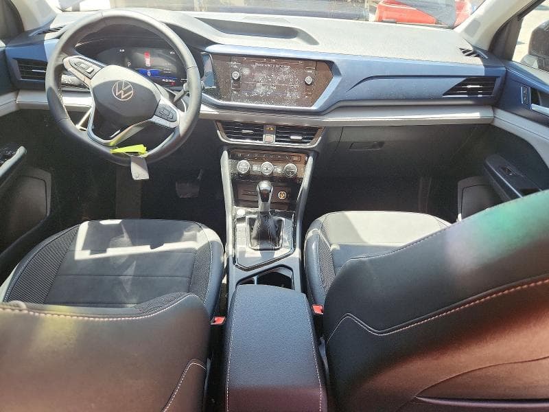 2024 VOLKSWAGEN TAOS SE 8