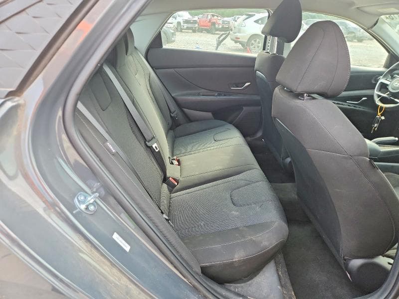2025 HYUNDAI ELANTRA SE 10
